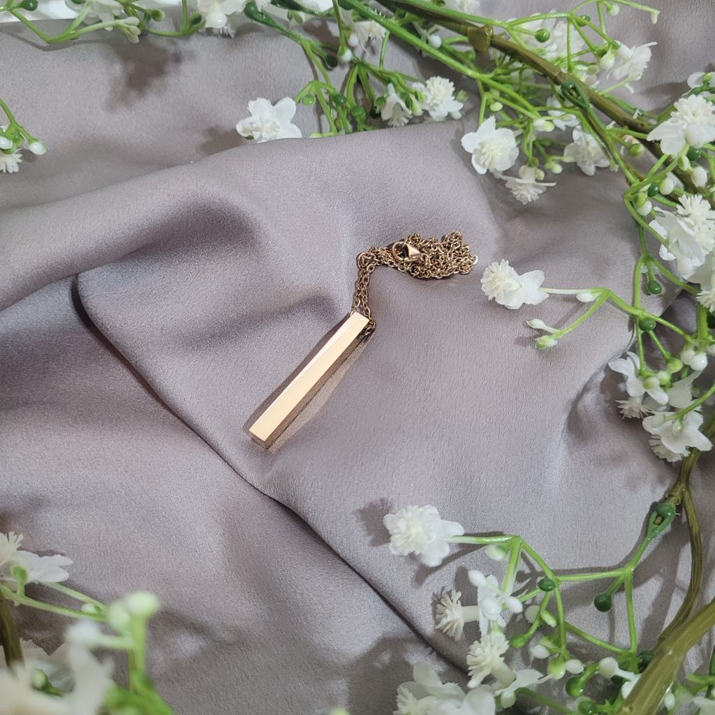 Engravable Vertical Bar Necklace