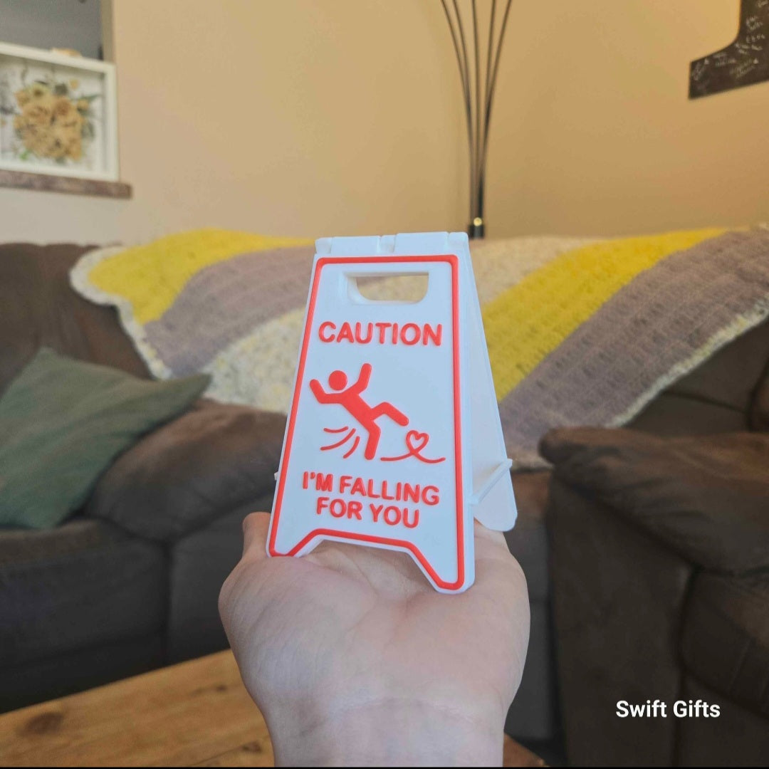 "I'm Falling For You" Desk Sign