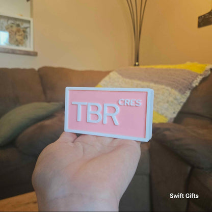 TBR Crescent Bookshelf Sign