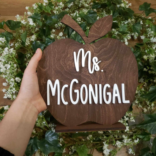 DIY Teacher Apple Sign